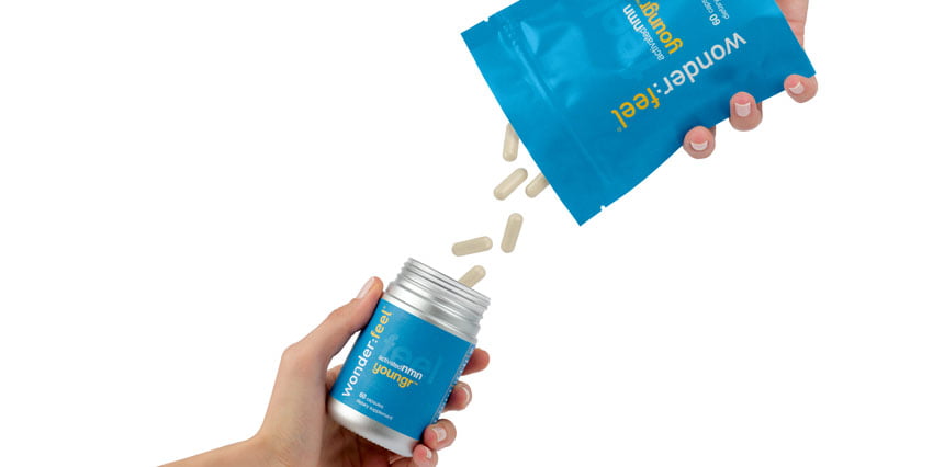 ¡Simplemente abre la bolsa, llena tu botella de Wonderfeel y listo!